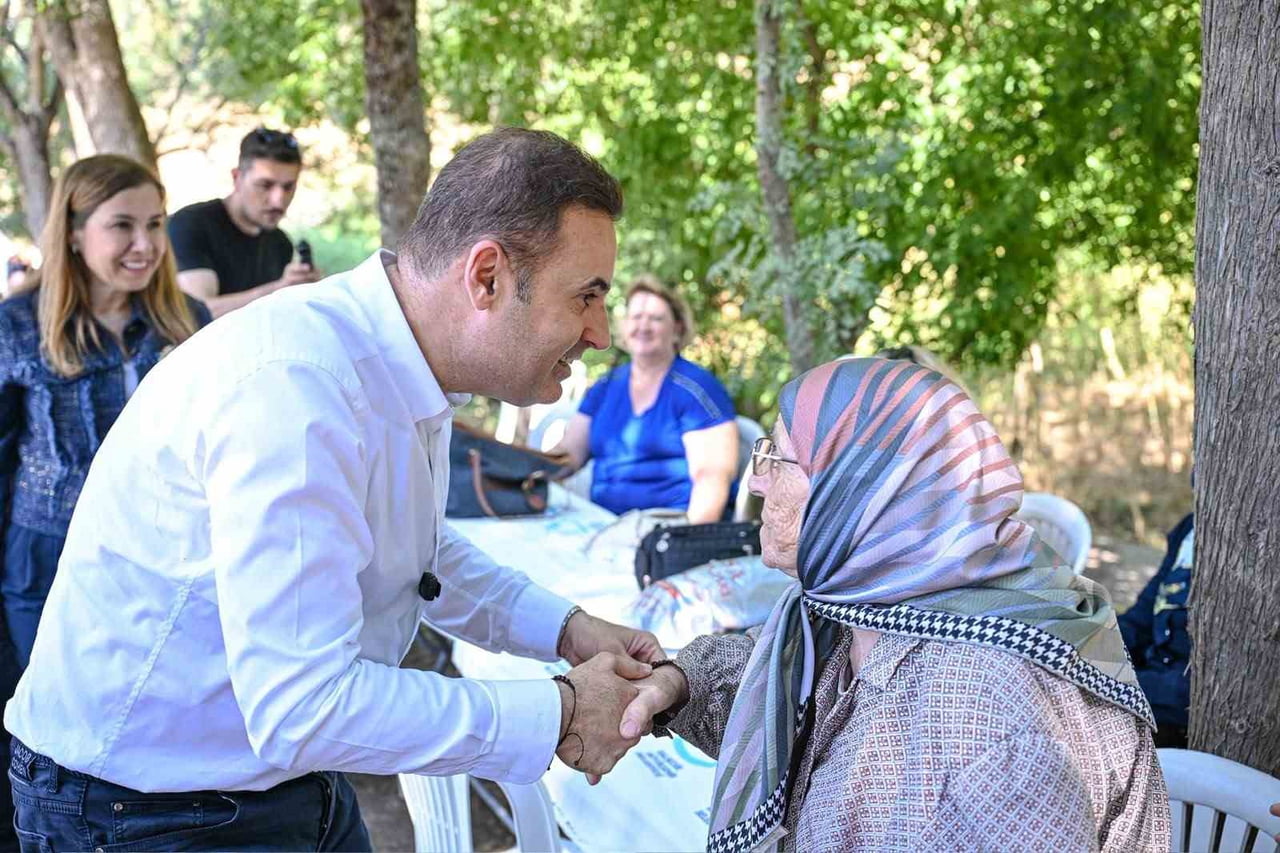 BALIKESİR BÜYÜKŞEHİR BELEDİYE BAŞKANI AHMET AKIN, DEĞİRMEN BOĞAZI MESİRE ALANI’NDA DÜZENLENEN...