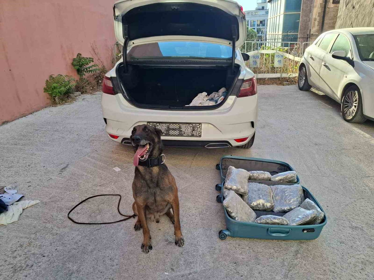 BALIKESİR CUMHURİYET BAŞSAVCILIĞI KOORDİNESİNDE BALIKESİR POLİSİ, ŞEHİR TARİHİNİN EN YÜKLÜ...