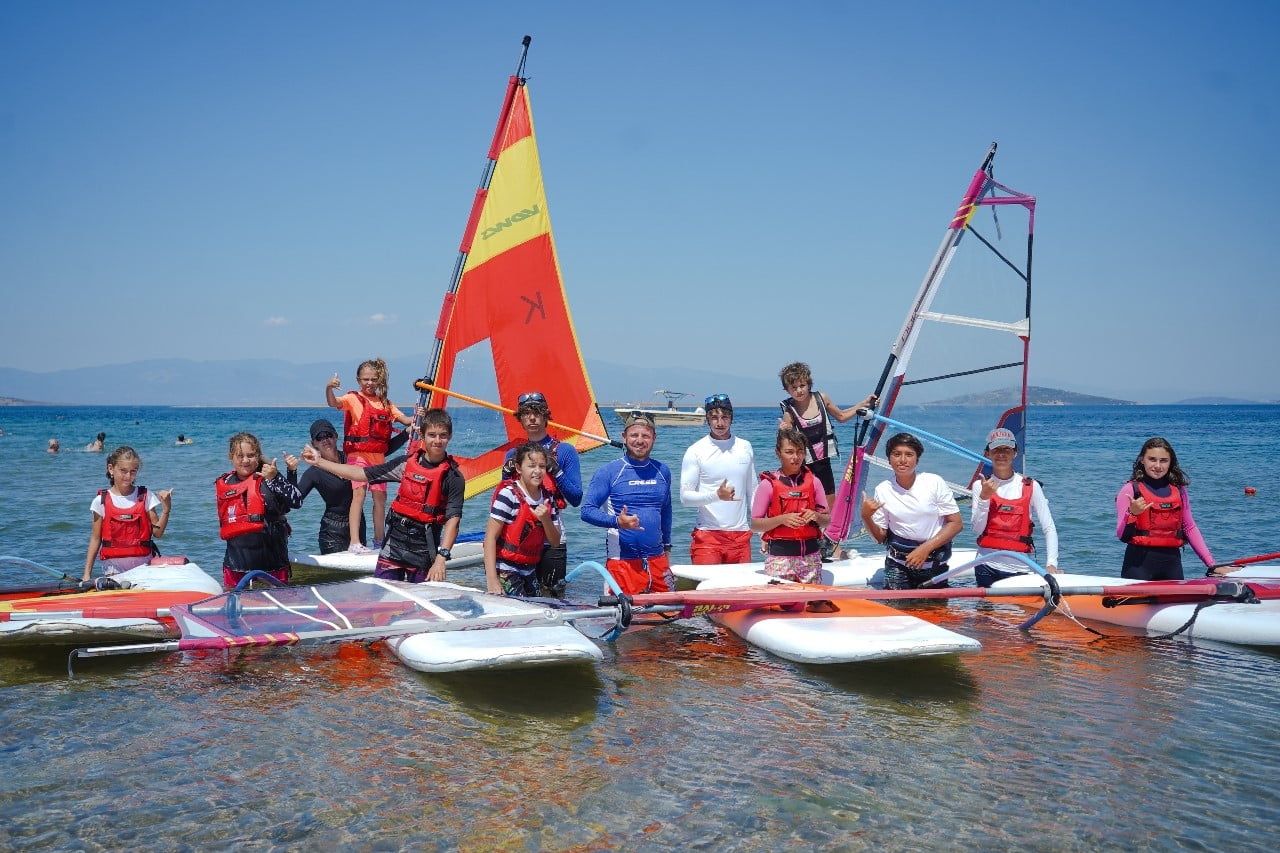 BALIKESİR’İN AYVALIK BELEDİYESİ, YAZ TATİLİNE GİREN ÇOCUKLAR İÇİN KARNE HEDİYESİ NİTELİĞİNDE...