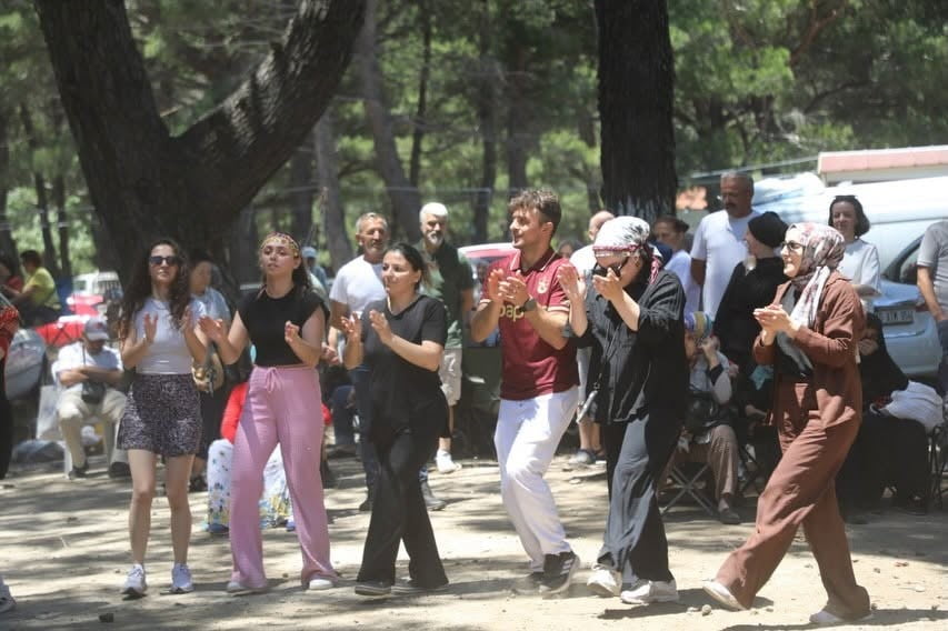 BALIKESİR’İN EDREMİT İLÇESİNDE GELENEKSEL OLARAK DÜZENLENEN 20. KAZDAĞI KARADENİZLİLER YAYLA...