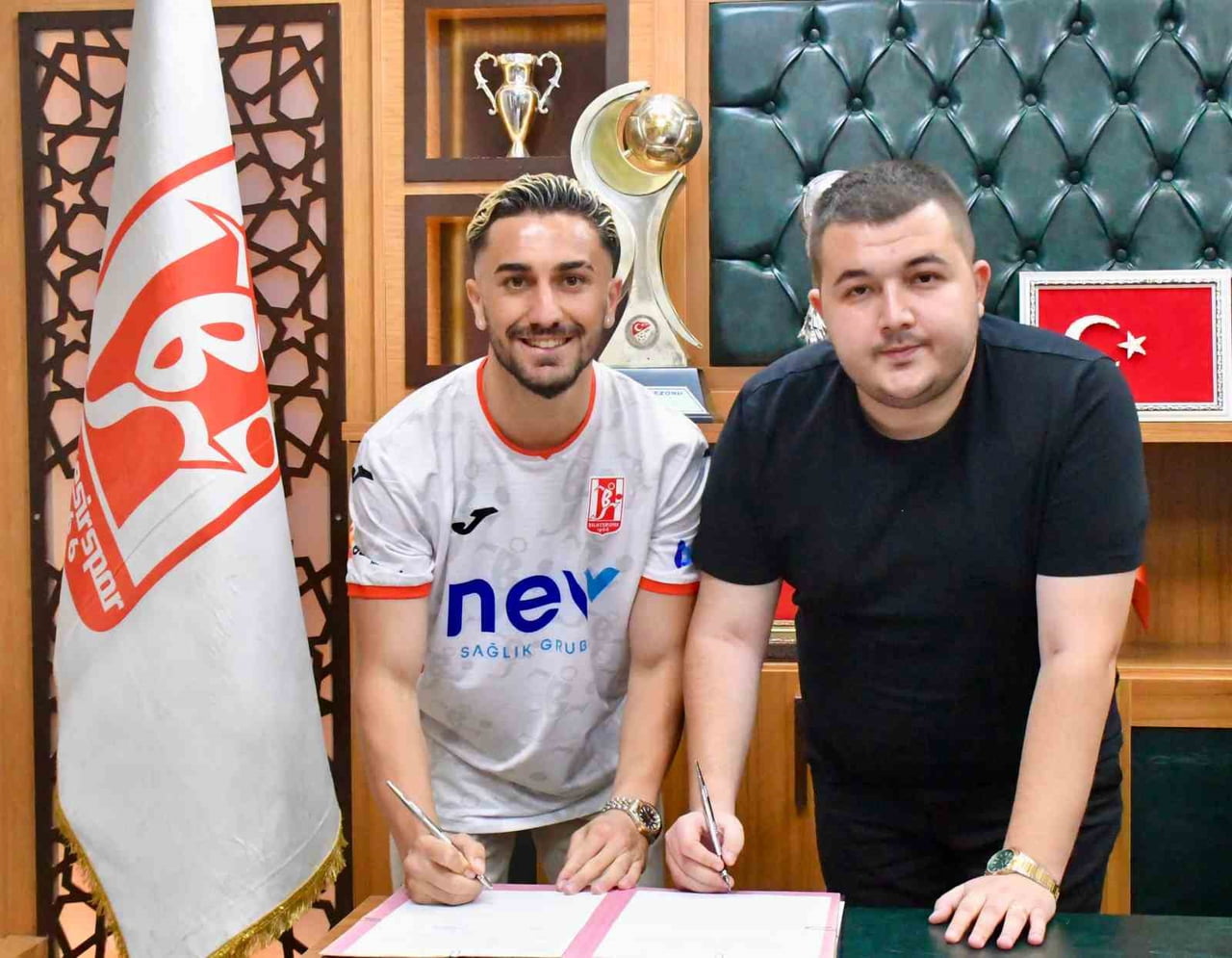 BALIKESİRSPOR'DA FERİT ÖZLER İMZA ATTI