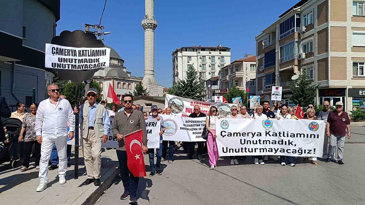 BALKAN TÜRKLERİ FEDERASYONU ÜYELERİ, ÇAMERYALI MÜSLÜMAN ARNAVUTLARA YÖNELİK KATLİAMIN 82. YILI...