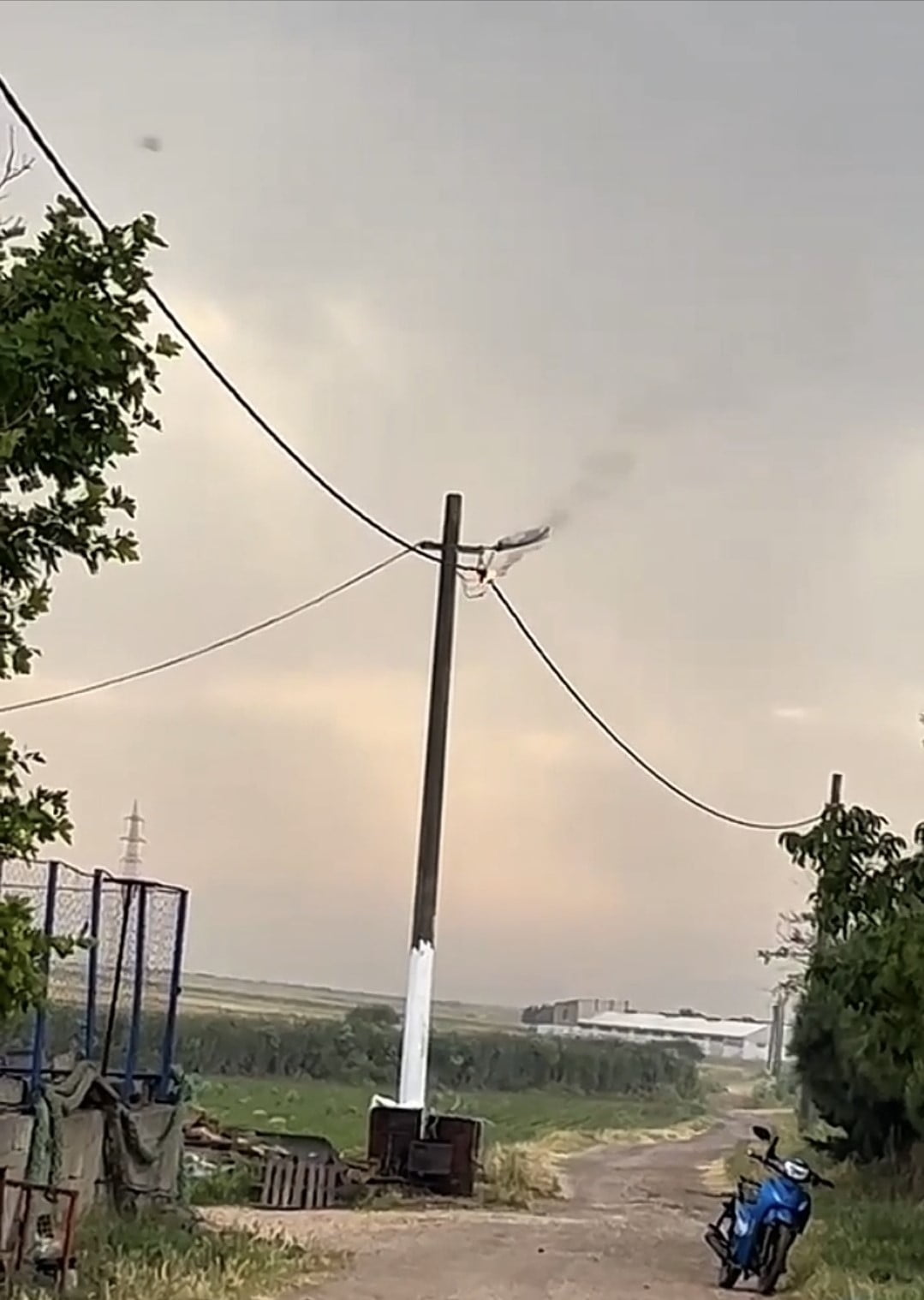 BANDIRMA’DA ELEKTRİK HATTINDA KORKU DOLU ANLAR