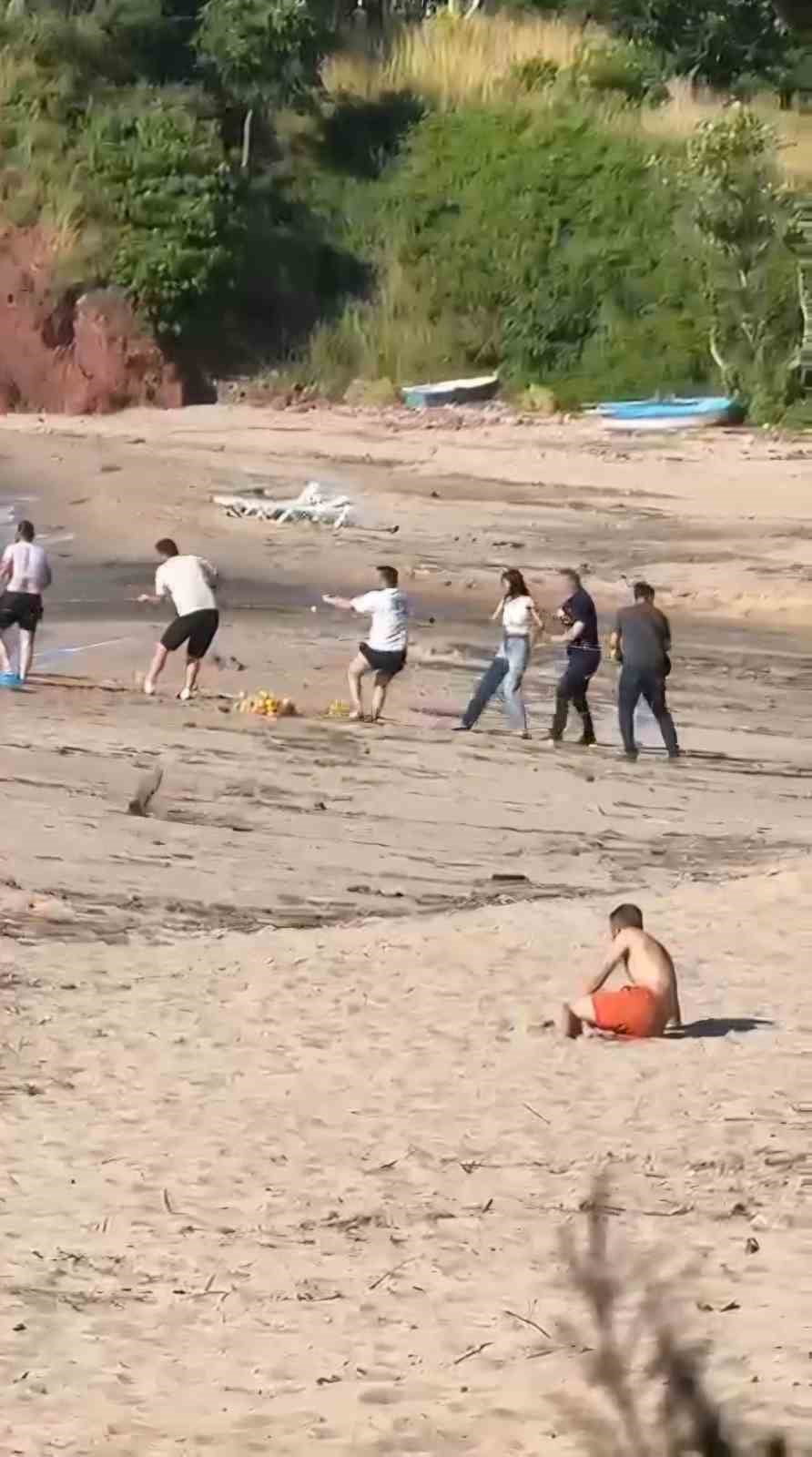 BARTIN'IN AMASRA İLÇESİNE BAĞLI ÇAKRAZ KÖYÜ'NDE DENİZE GİREN VE DALGALAR NEDENİYLE BOĞULMA...