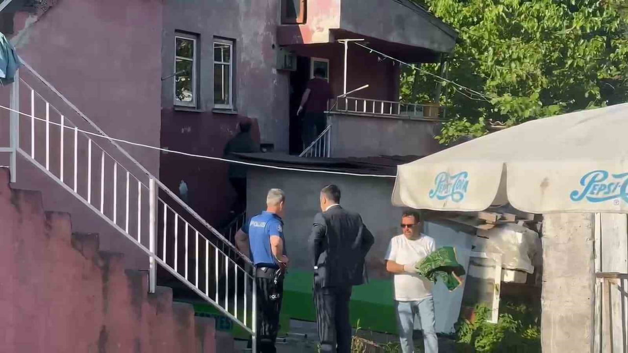 BARTIN AMASRA İLÇE EMNİYET MÜDÜRLÜĞÜ BÜNYESİNDE 16 YILDIR TEKNİSYEN YARDIMCISI OLARAK GÖREV YAPAN...