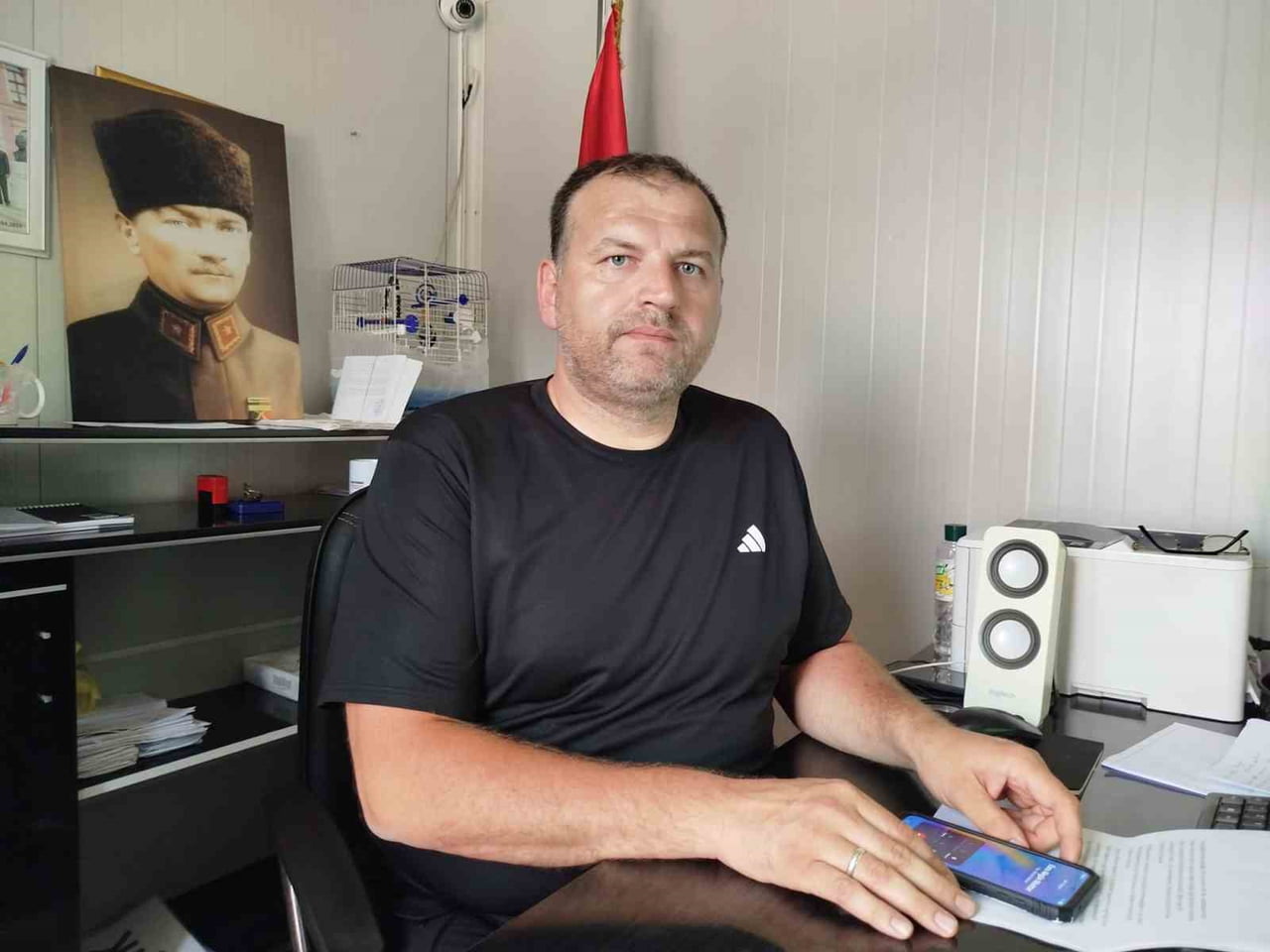 BASIN AÇIKLAMASINI SARICAPAŞA MAHALLE MUHTARI ERCAN SERT OKUDU.