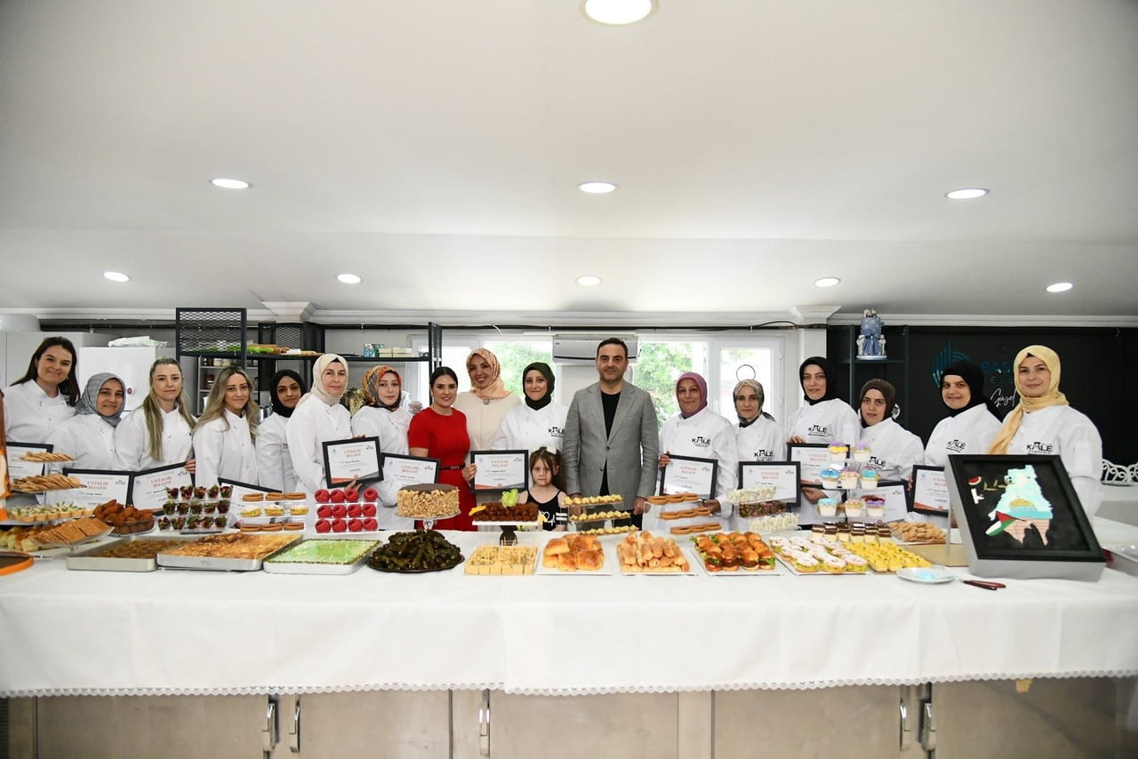 BAŞİSKELE BELEDİYESİ TARAFINDAN "ALTIN BİLEZİK" PROJESİ KAPSAMINDA KURULAN PASTACILIK...