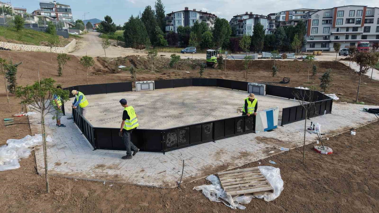 BAŞİSKELE’DE YAPIMI SÜREN YEŞİLYURT MİLLET BAHÇESİ’NDE ÇOCUKLARA YÖNELİK İNTERAKTİF OYUN...
