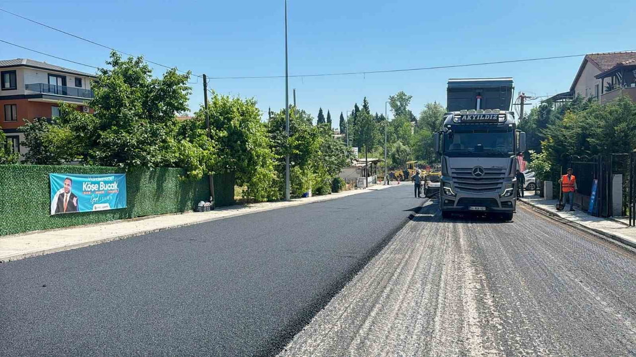 BAŞİSKELE SEYMEN MAHALLESİ’NDE SICAK ASFALT VE KALDIRIM YENİLEME ÇALIŞMALARI TAMAMLANDI, BÖLGEDE...