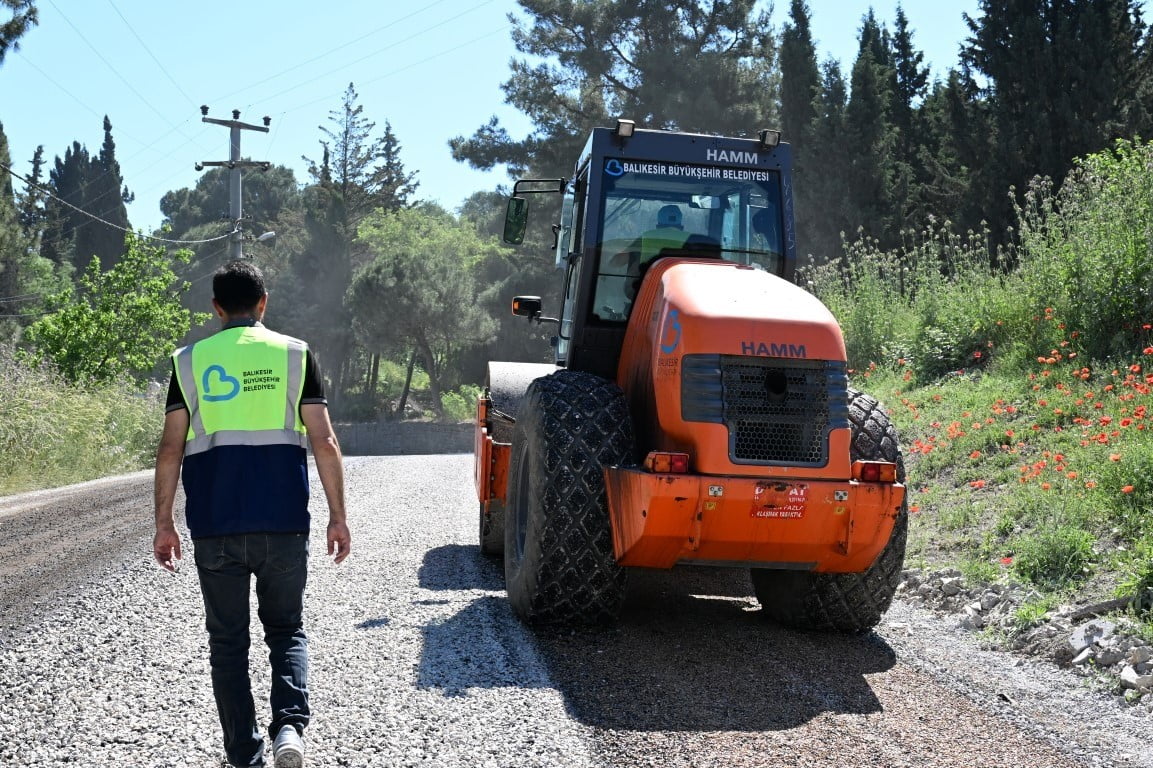 BAŞKAN AKIN: "BALIKESİR’İMİZİN YOLLARINI İLMEK İLMEK DOKUYORUZ"