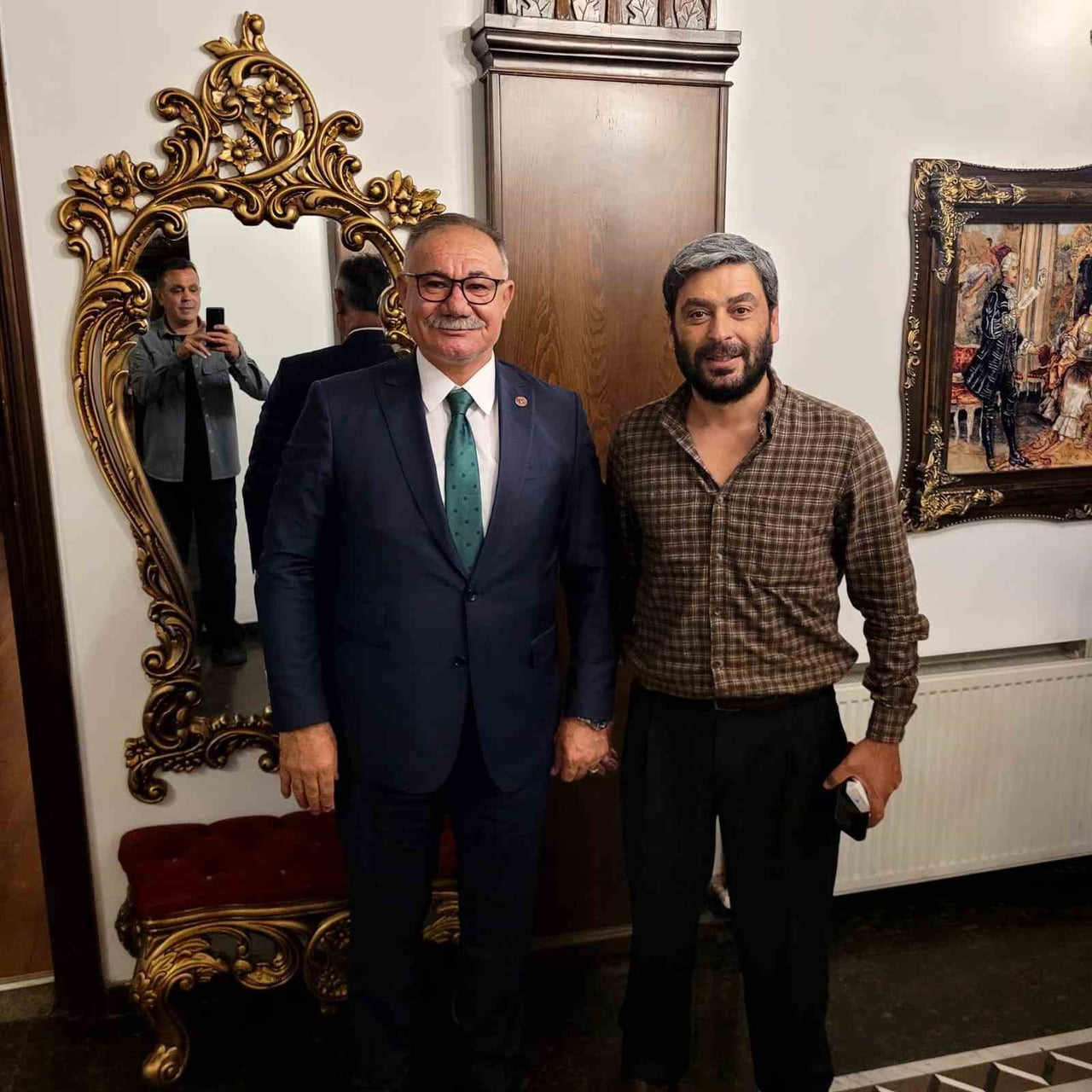 BAŞKAN ARSLAN'DAN "ÇIRAK" DİZİSİ SETİNE ZİYARET(KARS-İHA)