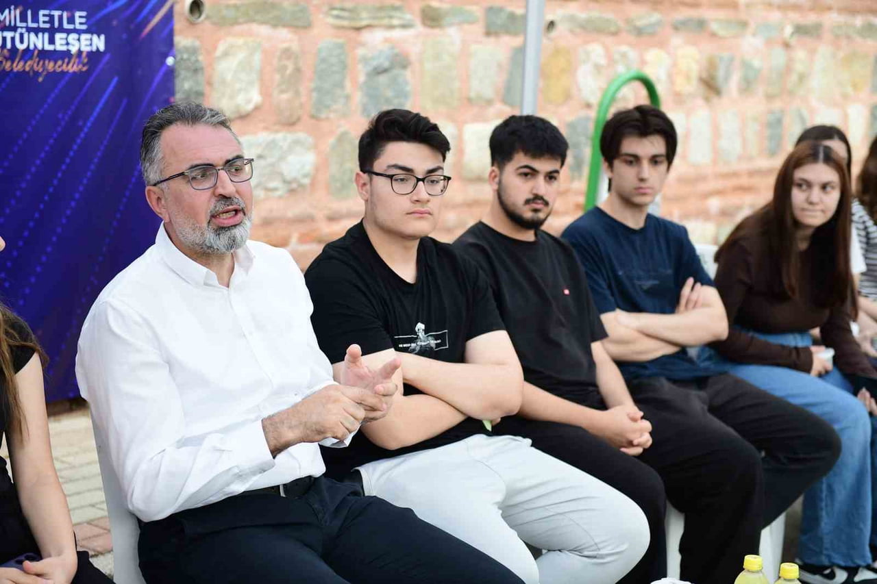 BAŞKAN EROL GENÇLERİ DİNLEDİ, TALEPLER İÇİN HAREKETE GEÇTİ