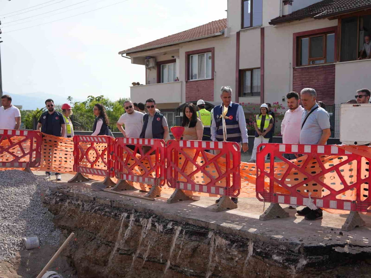 BAŞKAN FARUK ÖZLÜ’NÜN MEGA PROJELERİNDEN BİRİ OLAN VE YAPIM SÜRECİ DEVAM EDEN ÇALIŞMALAR İLLER...