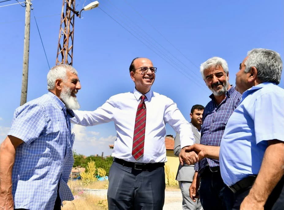 BAŞKAN GEÇİT,” YEŞİLYURT’TA KIRSAL MAHALLELERİN ULAŞIM KONFORU ARTIYOR