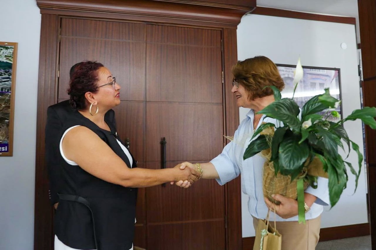 BAŞKAN GENÇAY, MİNİK MİSAFİRLERİNİ AĞIRLADI