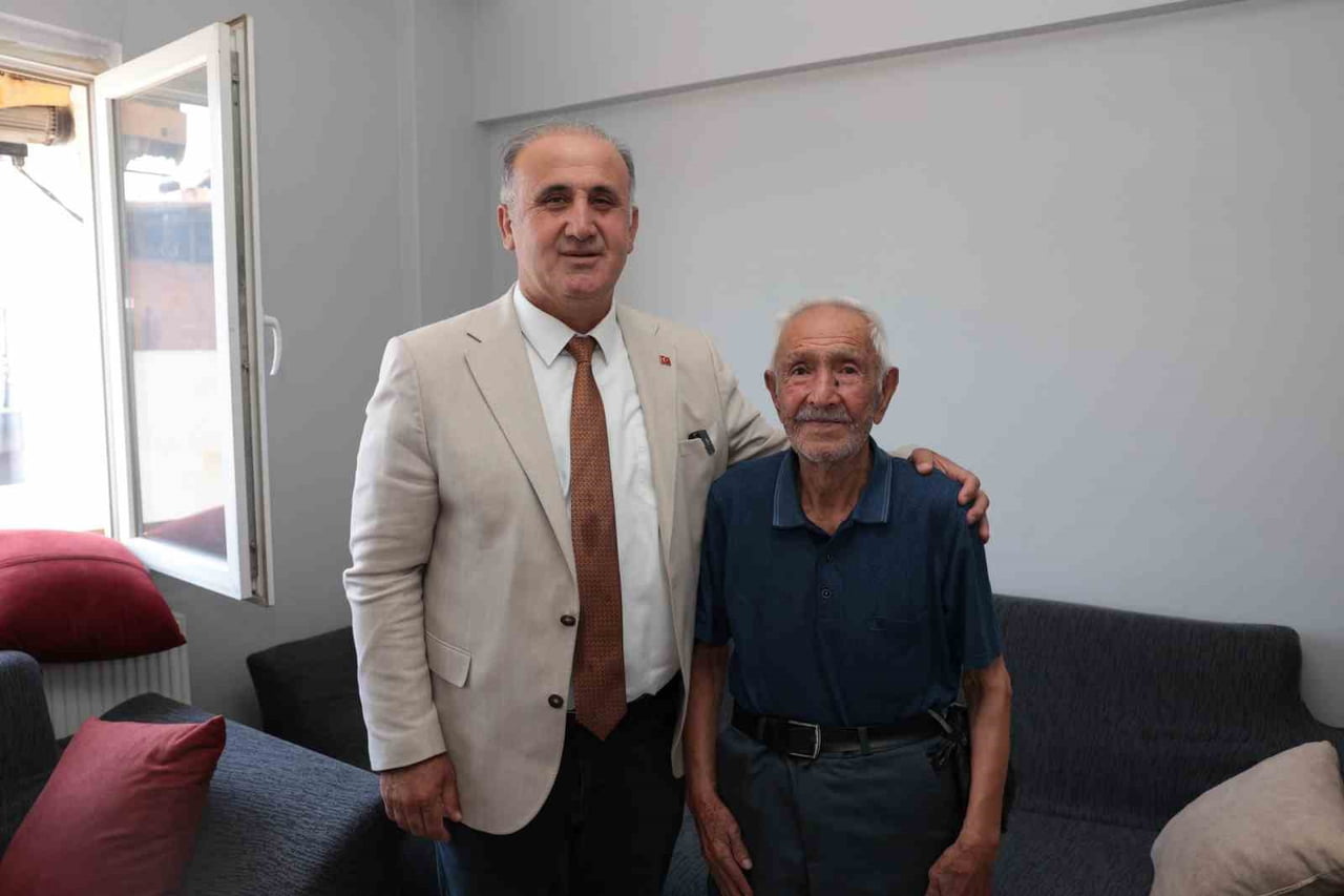 BAŞKAN KAYA, ŞEHİT BABALARINI UNUTMADI