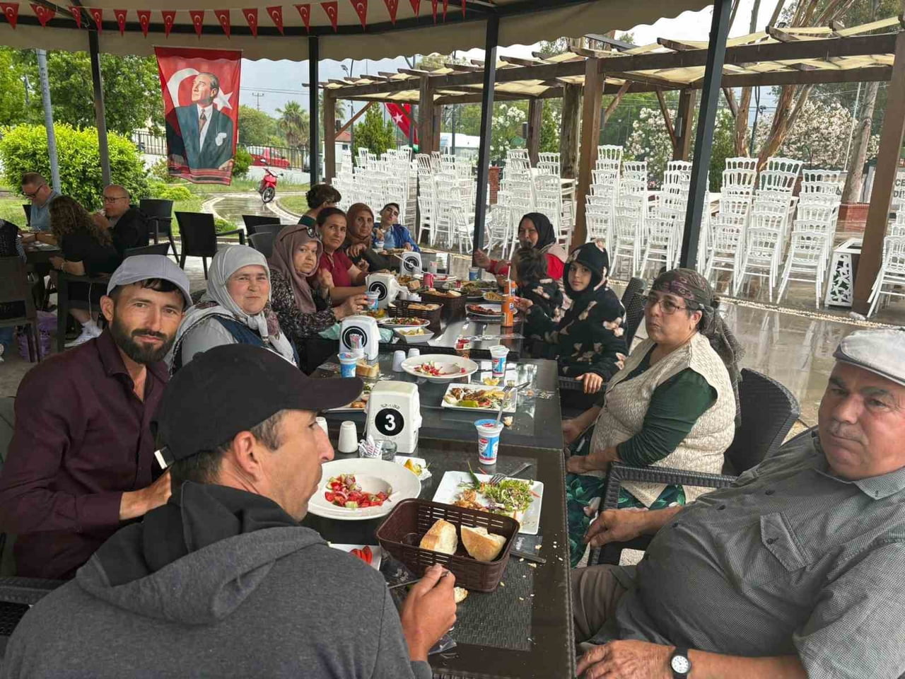 BAŞKAN ZENCİRCİ’DEN ENGELLİ BİREYLERİN AİLELERİNE MORAL GEZİSİ