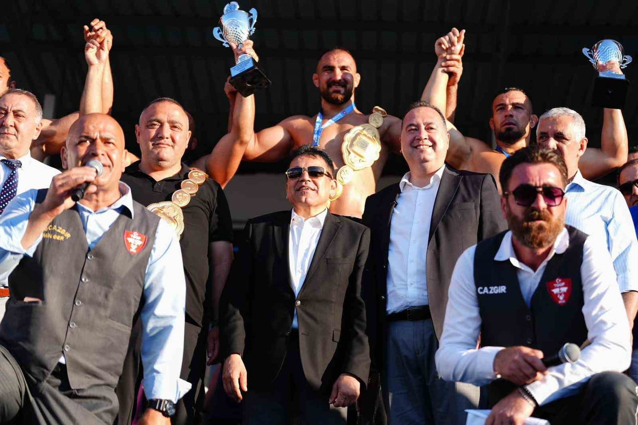 BAŞPEHLİVANLIK, BAŞALTI VE BÜYÜKORTA BAŞTA OLMAK ÜZERE ÇEŞİTLİ KATEGORİLERDE YAPILAN MÜSABAKALAR...