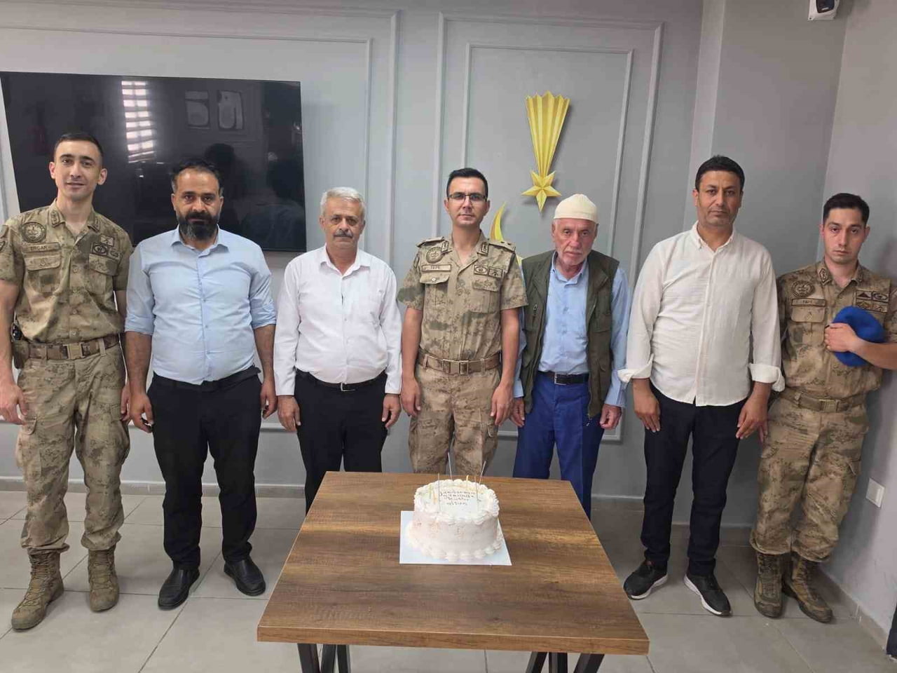 BATMAN'IN SASON İLÇESİNDE ŞEHİT AİLELERİ, JANDARMA TEŞKİLATININ 187. KURULUŞ YIL DÖNÜMÜNÜ ANLAMLI...