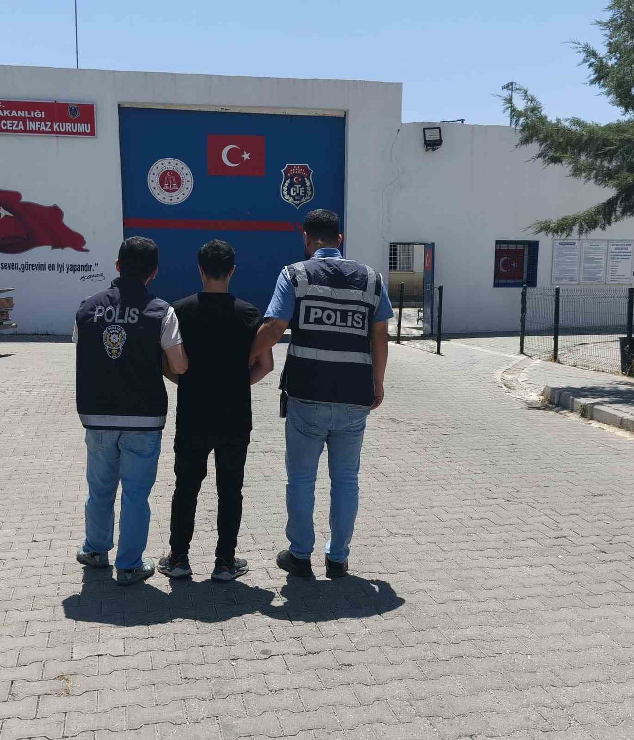 BATMAN’DA 46 YIL HAPİS CEZASI BULUNAN FİRARİ YAKALANDI