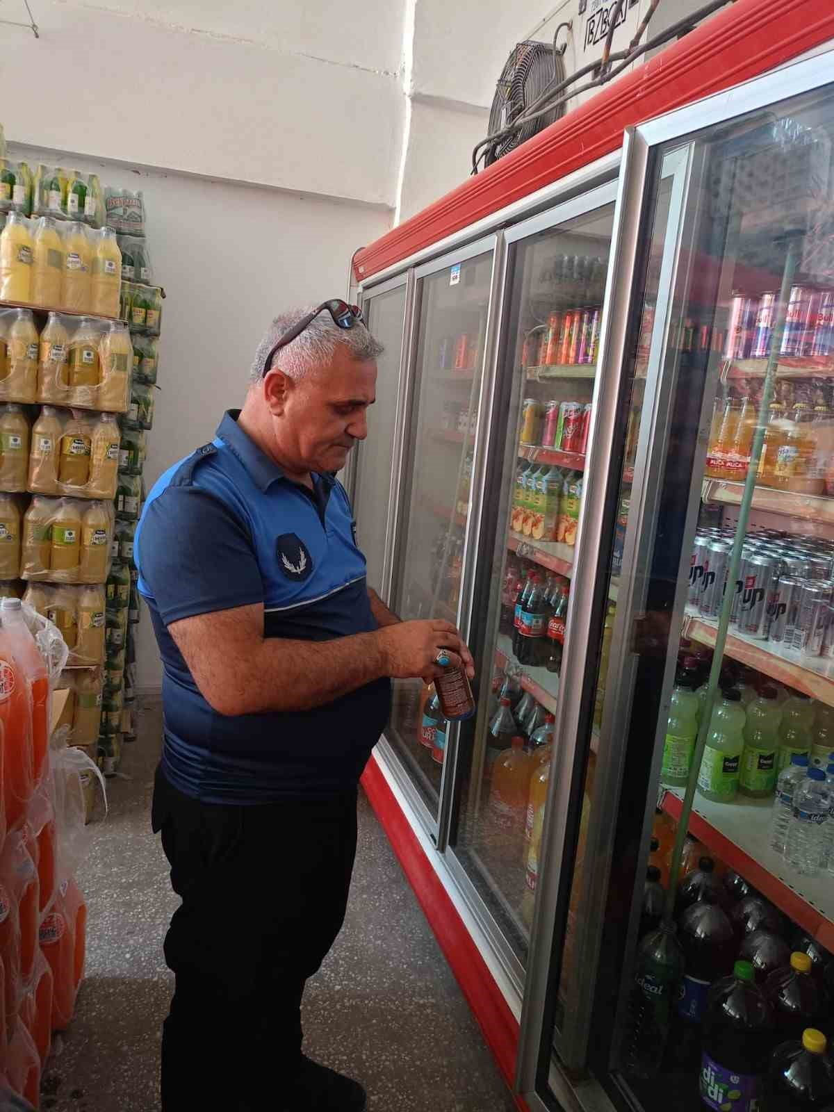 BATTALGAZİ’DE MARKET DENETİMLERİNDE TARİHİ GEÇMİŞ ÜRÜNLERE EL KONULDU