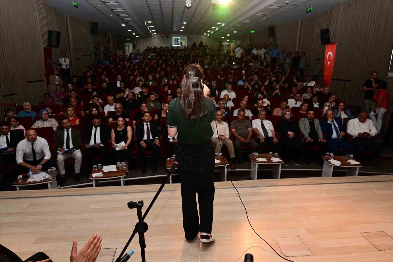 BATTALGAZİ’DE TÜRK HALK MÜZİĞİ YARIŞMASI’NIN KAZANANLARI BELLİ OLDU
