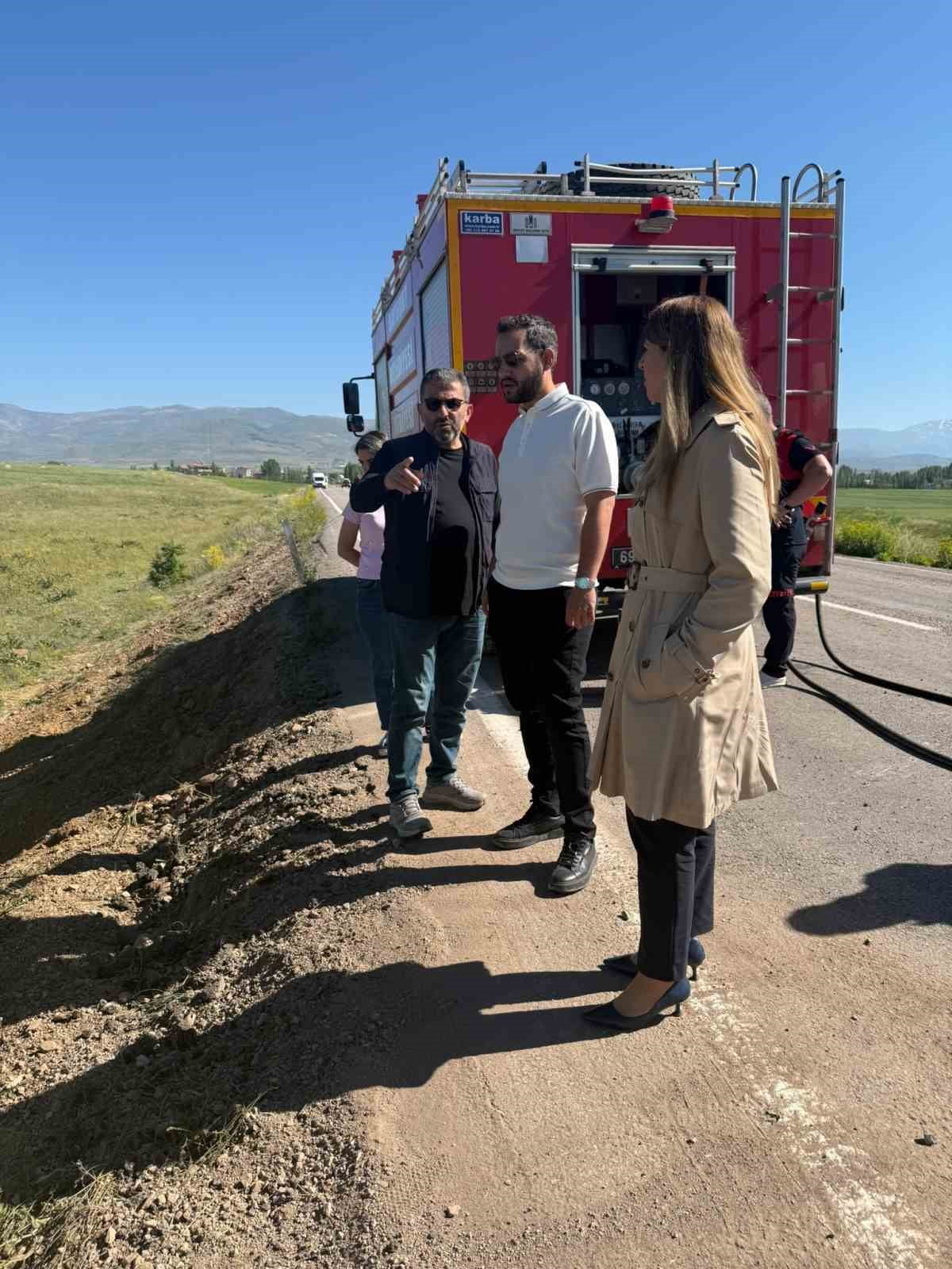 BAYBURT'TA YAKIT YÜKLÜ TANKERİN DEVRİLDİĞİ BÖLGEDE ÇEVRESEL İNCELEME YAPILDI