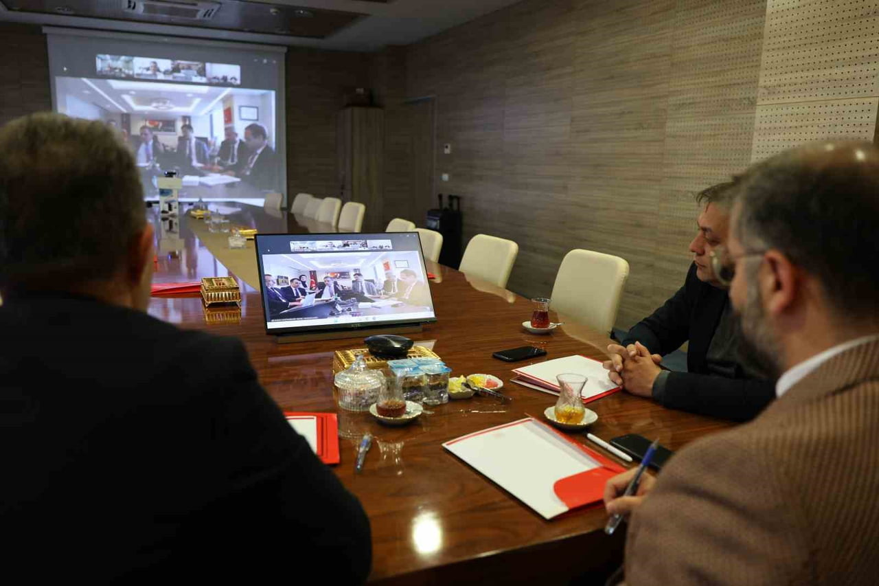 BAYBURT İL SAĞLIK MÜDÜRÜ UZM. DR. HARUN SİVLİM, SAĞLIK HİZMETLERİ BAŞKANI DR. MURAT KÖROĞLU VE...