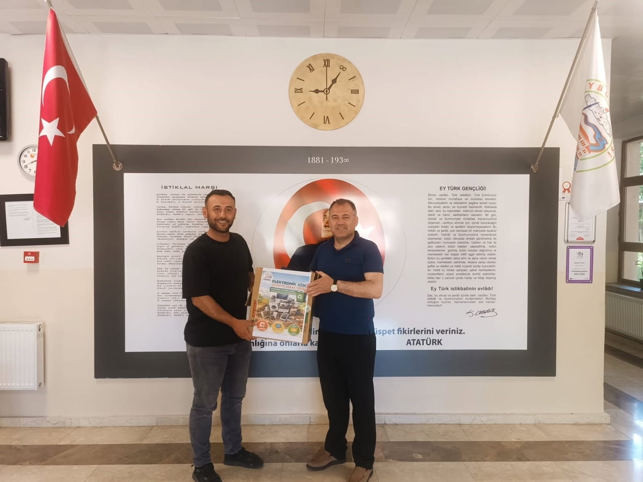 BAYBURT LİSESİNDE TOPLANAN ELEKTRONİK ATIKLAR GERİ DÖNÜŞÜME GÖNDERİLDİ