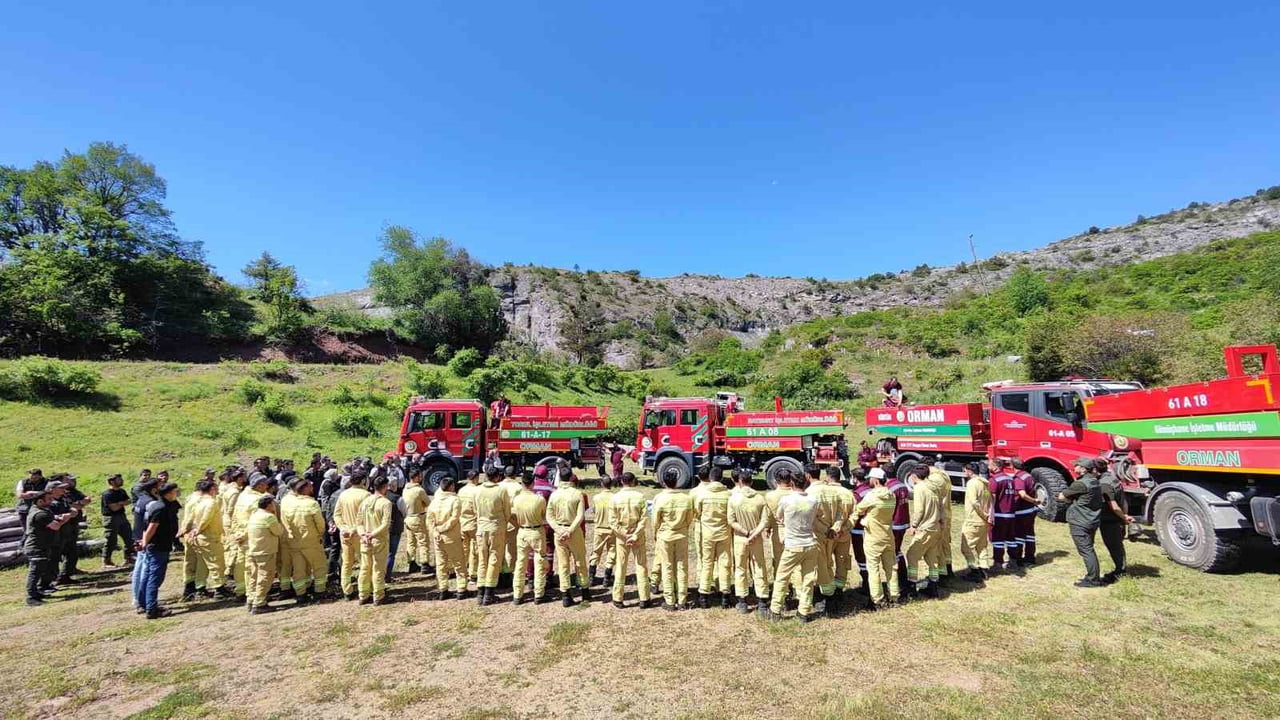 BAYBURT ORMAN EKİPLERİNDEN YANGIN RİSKİNE KARŞI SIKI HAZIRLIK