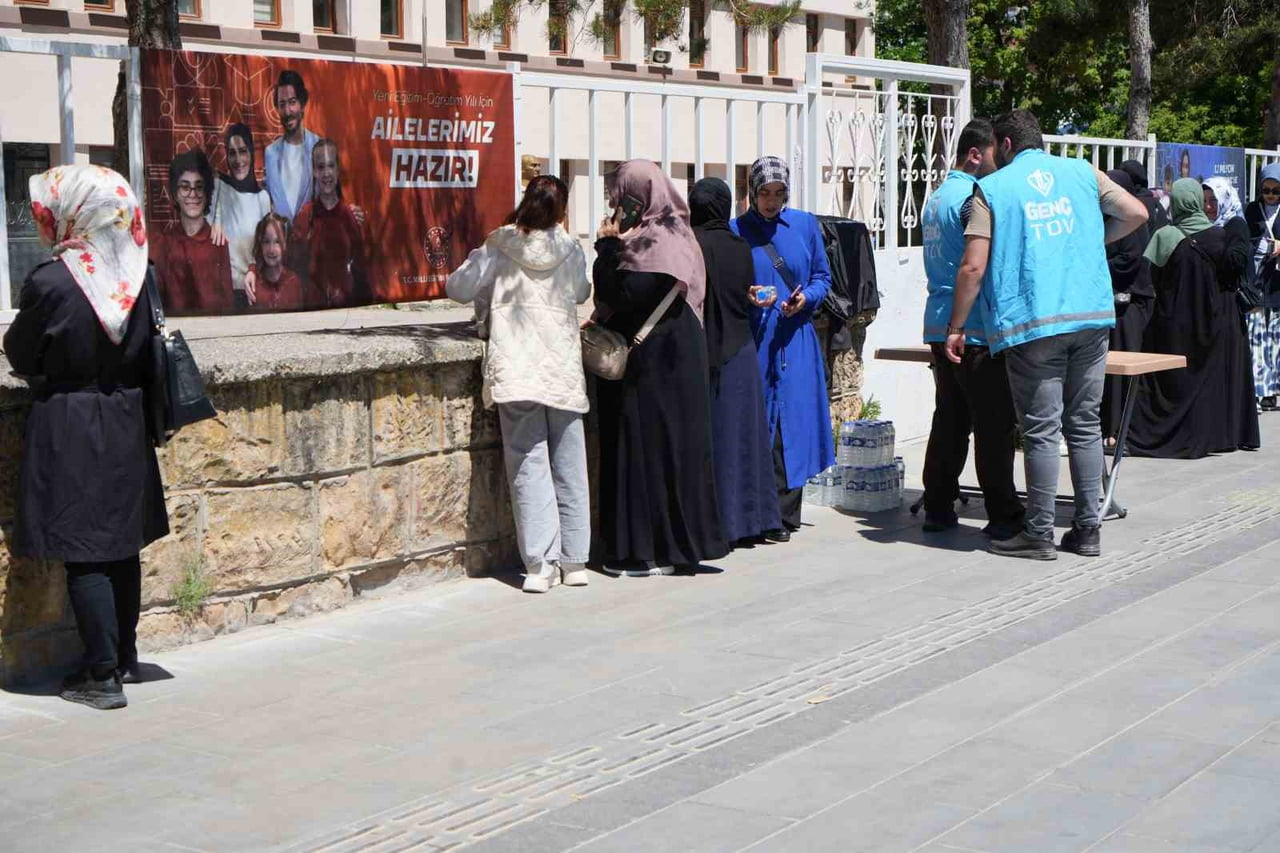 BAYBURT’TA 876 ÖĞRENCİ LGS HEYECANI YAŞADI