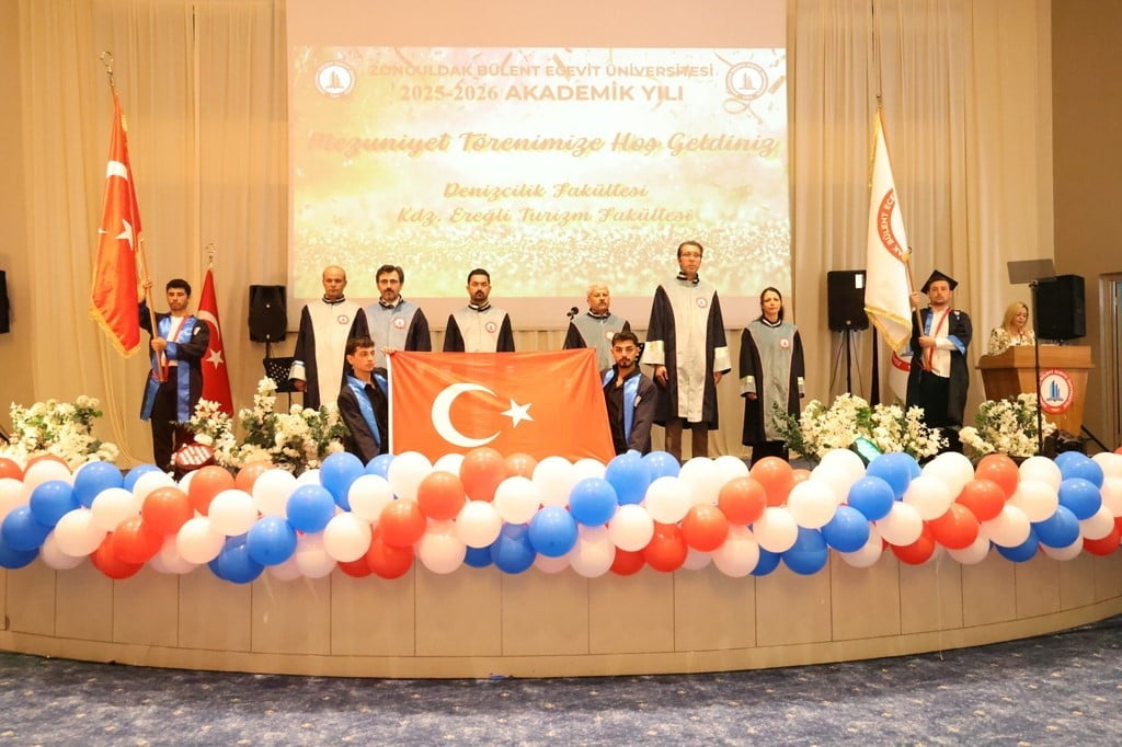 BEUN’DA DENİZCİLİK VE TURİZM FAKÜLTESİ MEZUNLARI GELECEĞE İLK ADIMLARINI ATTI