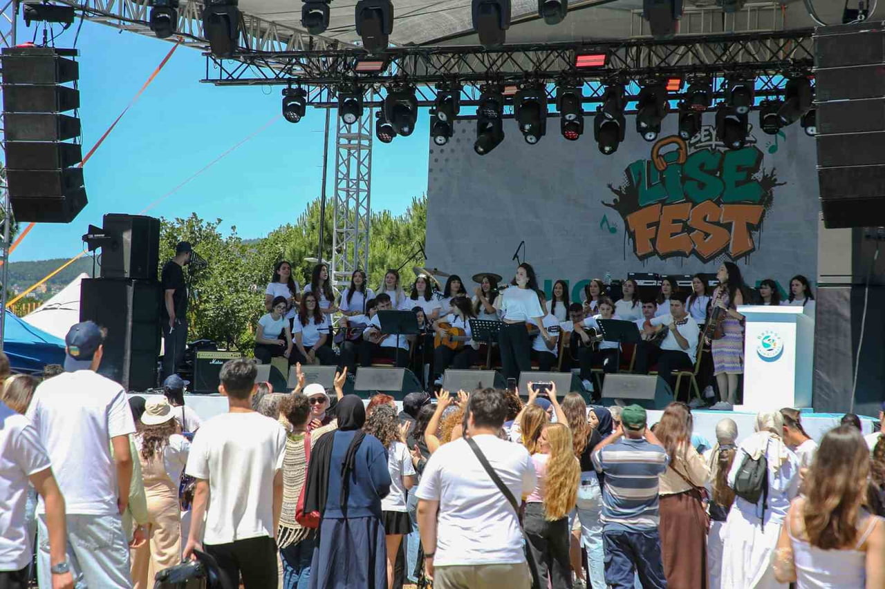 BEYKOZ BELEDİYESİ VE İSTANBUL ÖĞRENCİ MECLİSİ İŞ BİRLİĞİYLE LİSE ÖĞRENCİLERİNE YÖNELİK DÜZENLENEN...