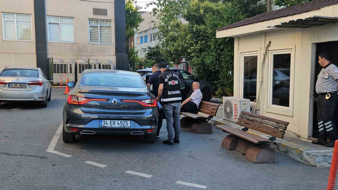 BEYLİKDÜZÜ BELEDİYESİ'NE İSKAN USULSÜZLÜĞÜ OPERASYONU: 27 GÖZALTI