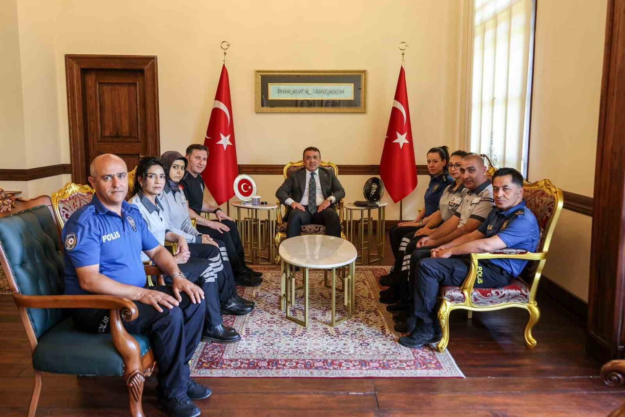 BİLECİK'TE ÖZEL GÜVENLİK PERSONELLERİNE BAŞARI BELGESİ VERİLDİ.