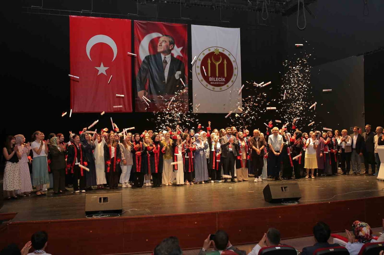 BİLECİK KENT MERKEZİNDE EĞİTİM VEREN İMAM HATİP LİSELERİ TARAFINDAN İLK KEZ ORTAK MEZUNİYET...