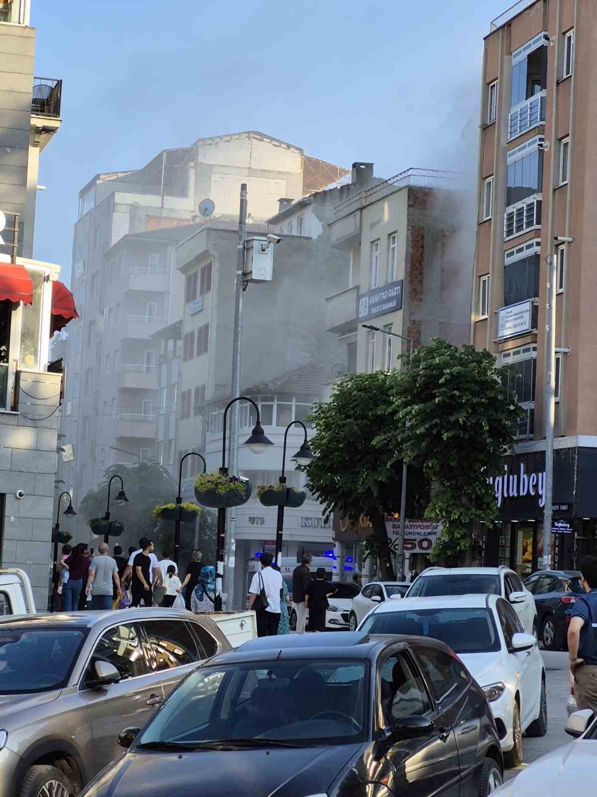 BİLECİK’TE BİR RESTORANIN BACASINDA YANGIN ÇIKTI