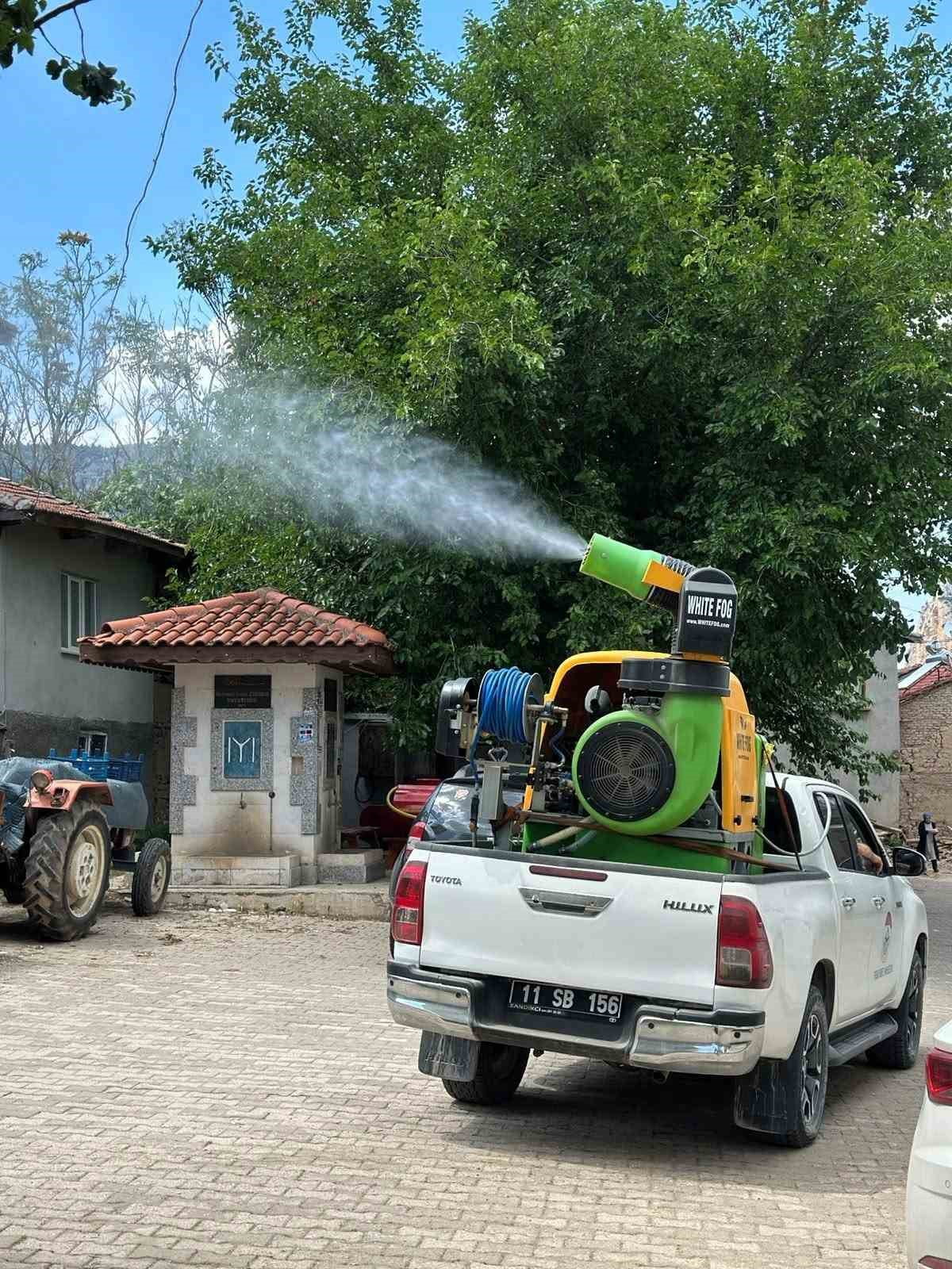 BİLECİK’TE HAŞERELERE KARŞI İLAÇLAMA ÇALIŞMASI YAPILDI