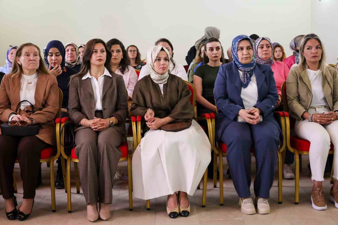 BİLECİK’TE KORUYUCU AİLE FARKINDALIĞI TOPLANTISI DÜZENLENDİ