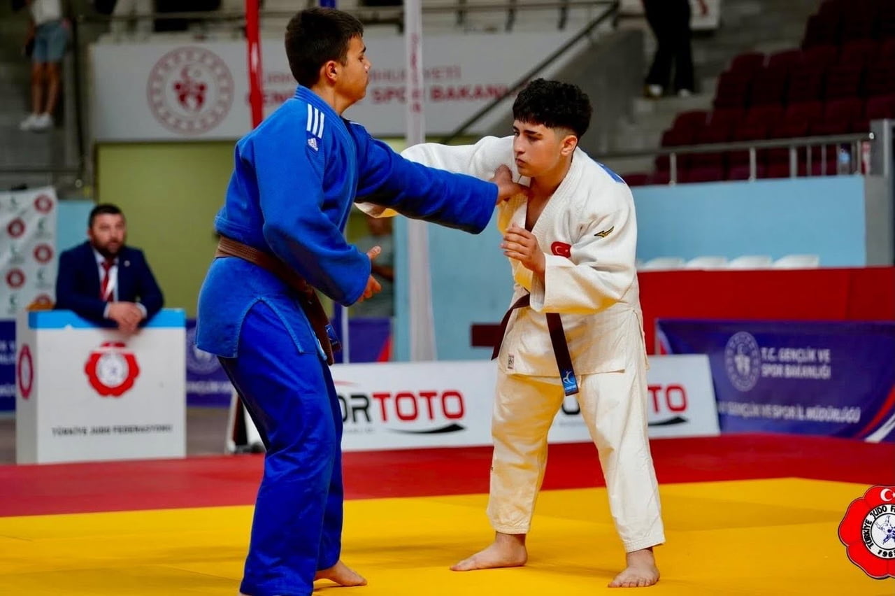 BİLECİKLİ SPORCU TÜRKİYE ÜÇÜNCÜSÜ OLDU, AVRUPA KUPASI BİLETİ ALDI