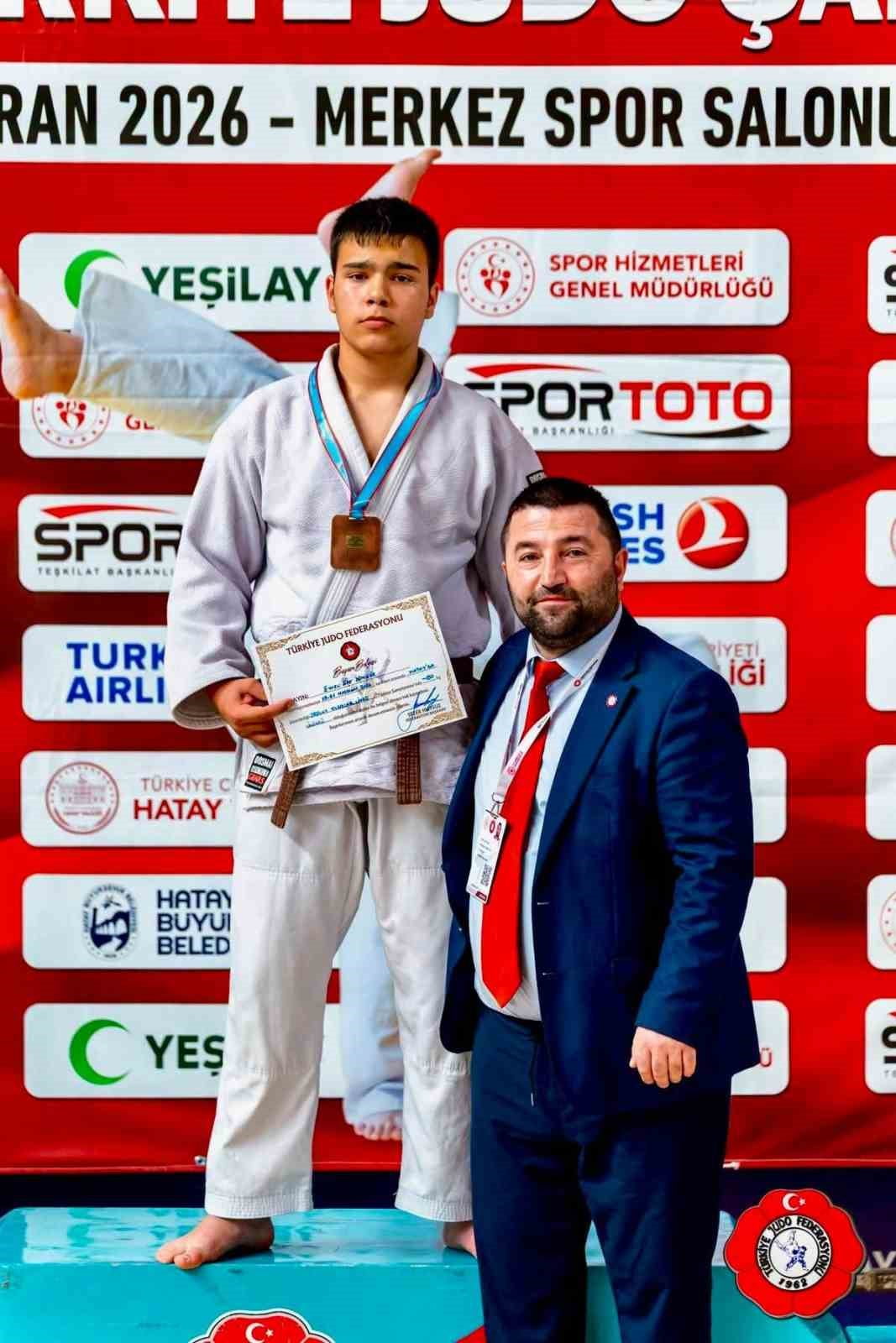BİLECİKLİ SPORCU TÜRKİYE ÜÇÜNCÜSÜ OLDU, AVRUPA KUPASI BİLETİ ALDI