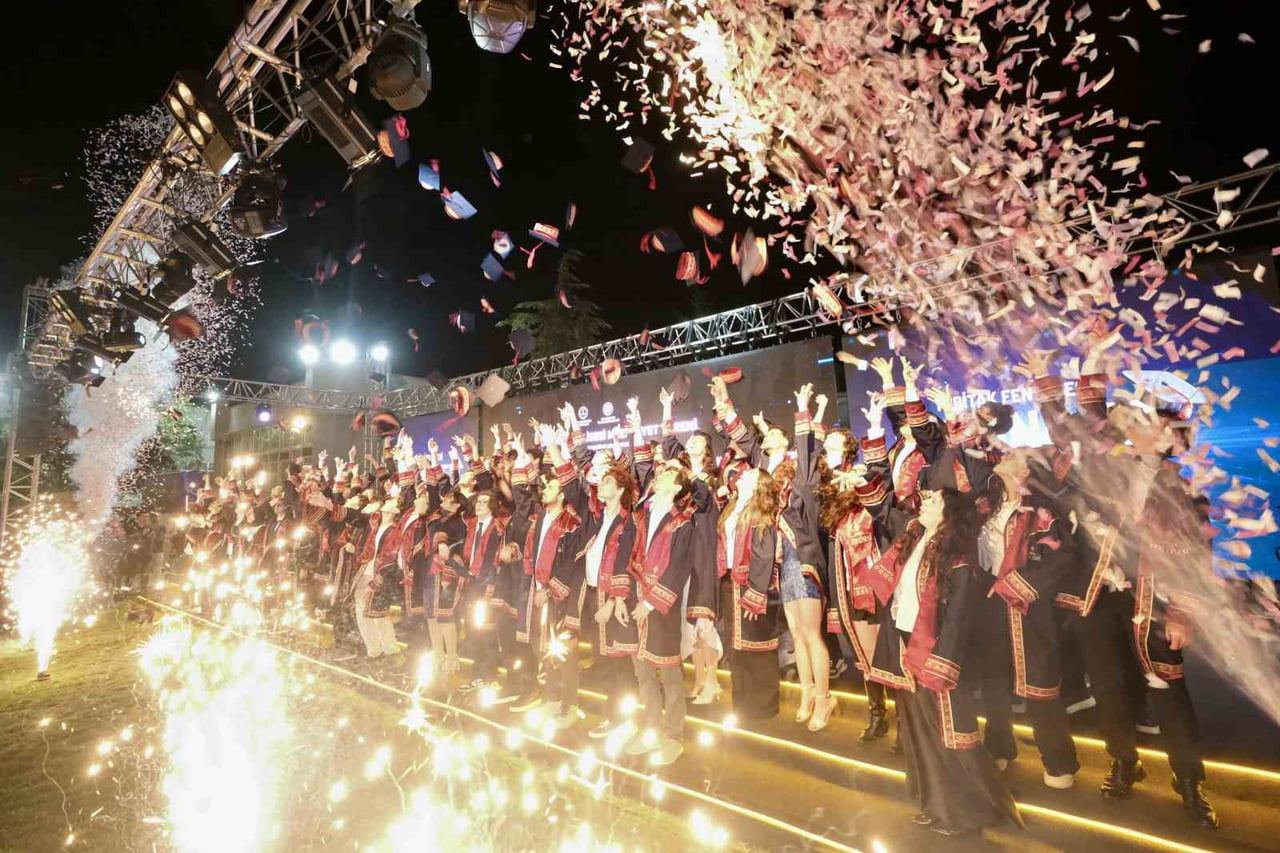 BİLİM VE TEKNOLOJİ TEMELLİ EĞİTİM ANLAYIŞLA KAPILARINI AÇAN TÜBİTAK FEN LİSESİ, 2025-2026 AKADEMİK...