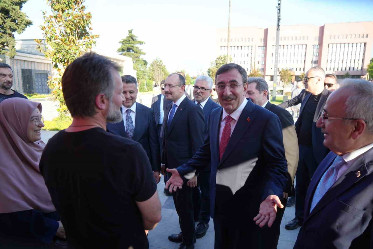 BİR DİZİ PROGRAMLARA KATILMAK İÇİN SAMSUN’DA GELEN CUMHURBAŞKANI YARDIMCISI CEVDET YILMAZ, SAMSUN...