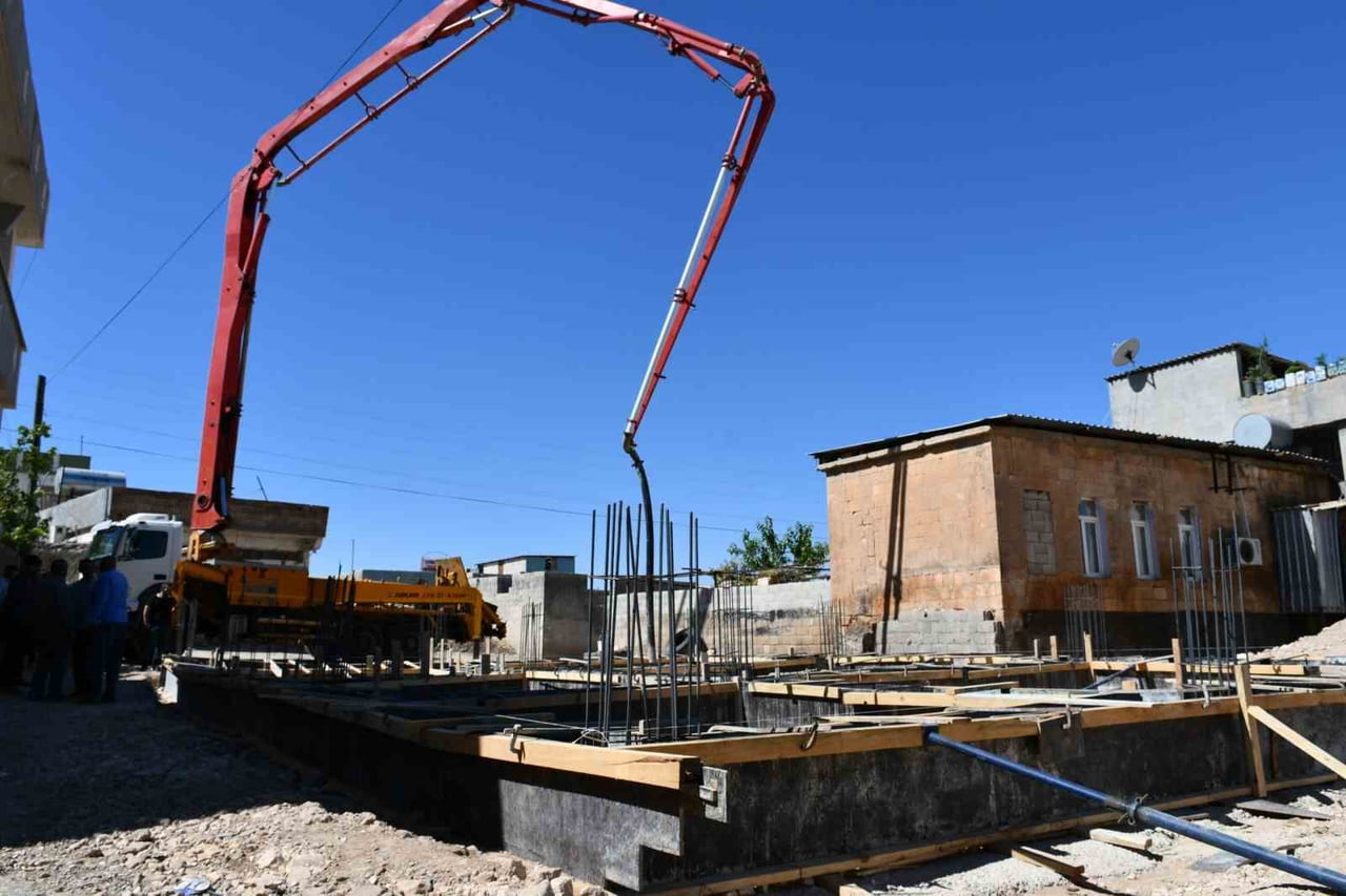 BİRECİK BELEDİYESİNDEN KURAL MAHALLESİNE TAZİYE EVİ