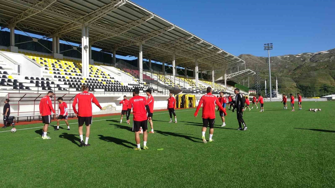 BİTLİS SPOR 1916 ÇALIŞMALARINI SÜRDÜRÜYOR