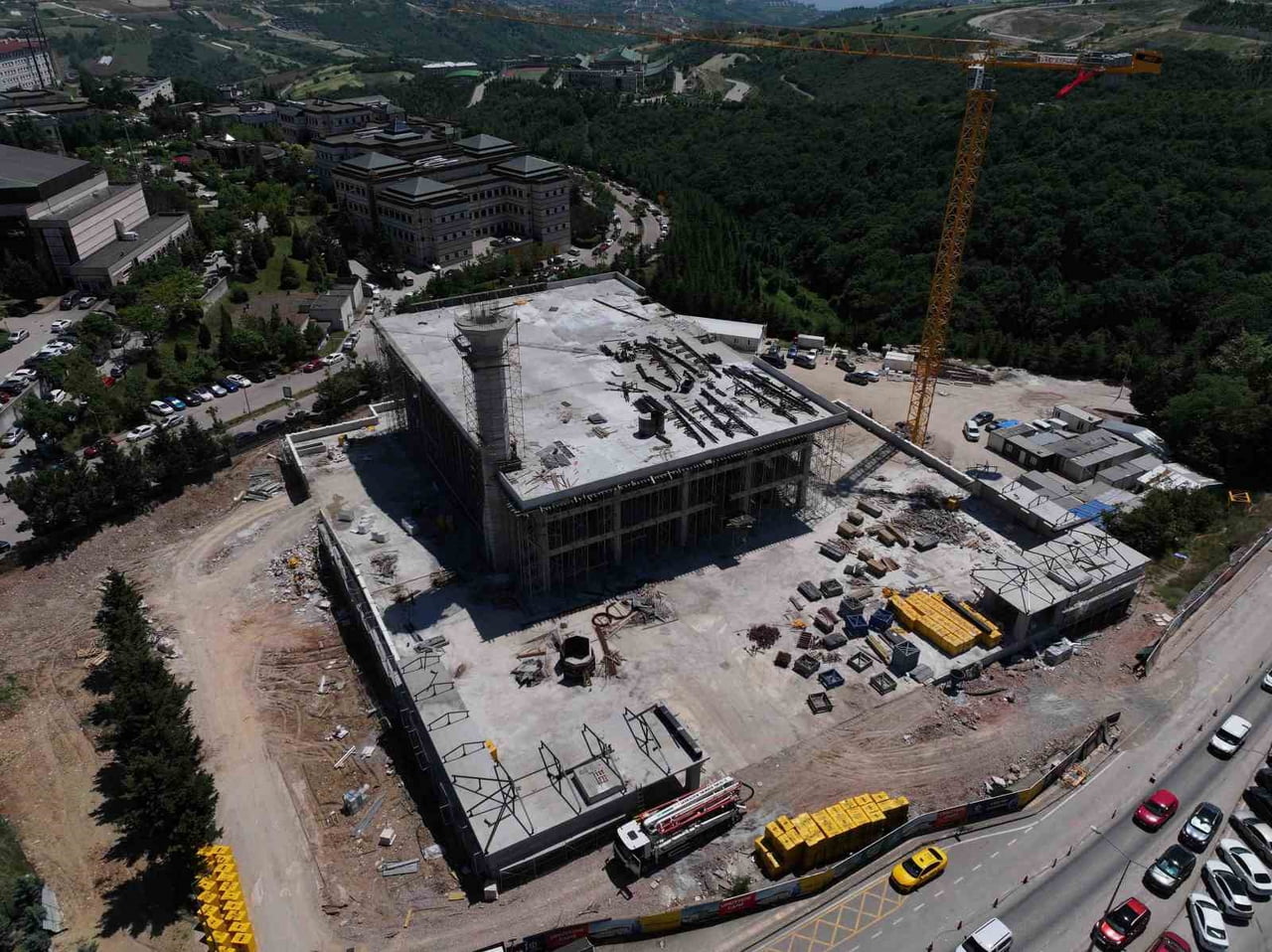 BÖLGENİN ÖNEMLİ BİR İHTİYACINI KARŞILAYACAK OLAN KOÜ UMUTTEPE CAMİ VE OTOPARKI PROJESİNİN KABA...