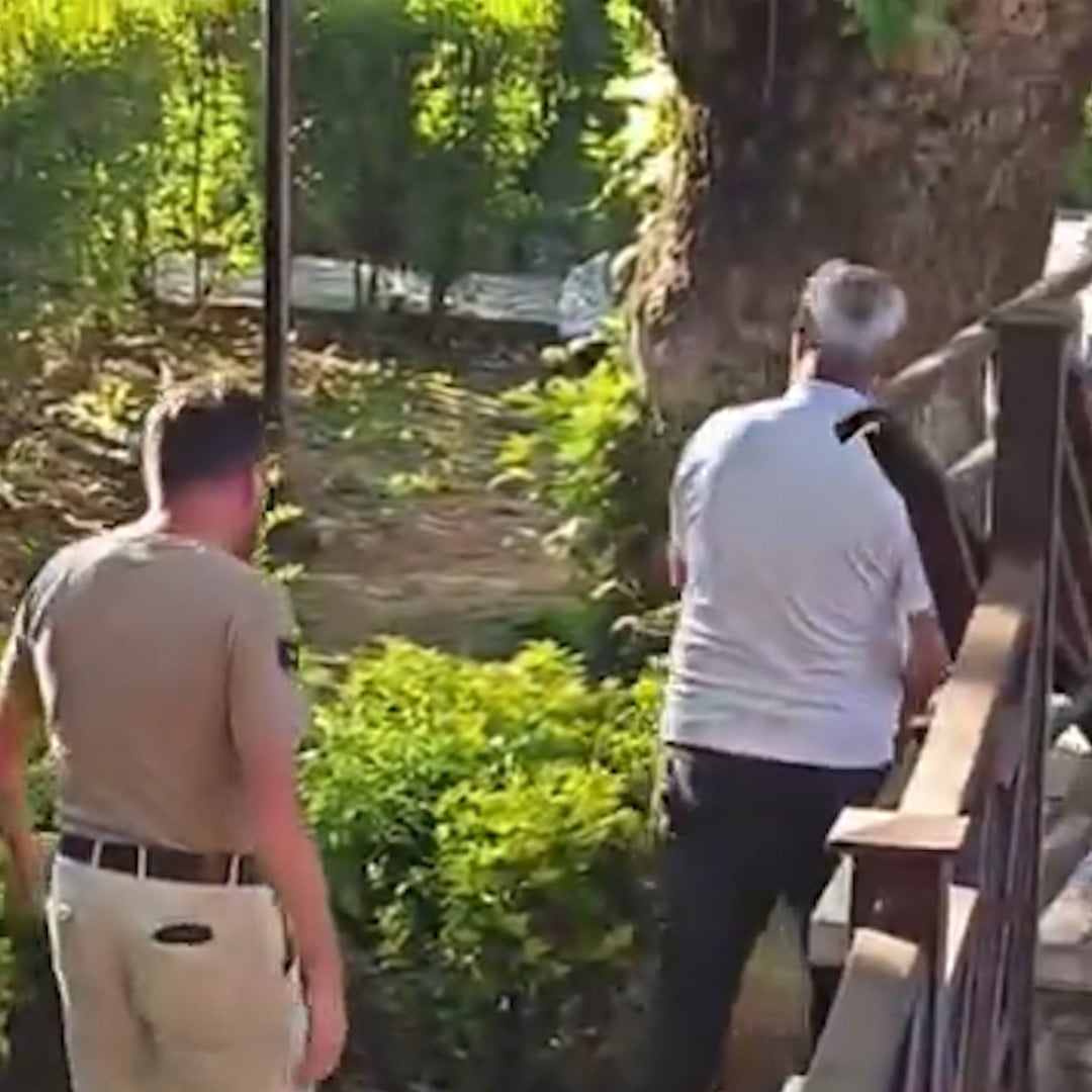 BOLU'NUN GÖYNÜK İLÇESİNDE BULUNAN AKŞEMSEDDİN HAZRETLERİ TÜRBESİ'NİN BAHÇESİNDE ALKOL ALAN ŞAHIS...