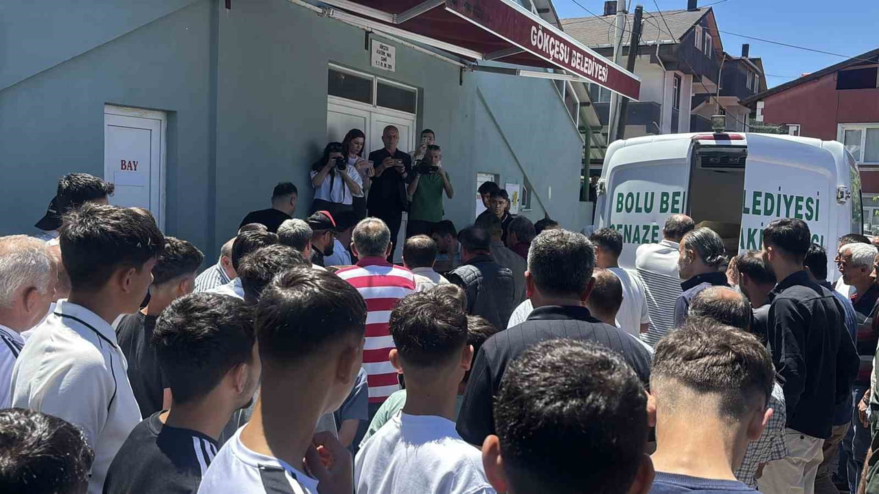 BOLU'NUN MENGEN İLÇESİNDEKİ MADEN OCAĞINDA BİR HAFTA ÖNCE MEYDANA GELEN GÖÇÜKTE HAYATINI KAYBEDEN...