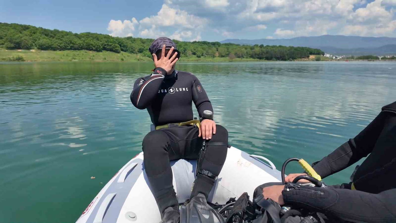 BOLU BELEDİYESİ İTFAİYE MÜDÜRLÜĞÜ BÜNYESİNDE GÖREV YAPAN SU ALTI VE SU ÜSTÜ ARAMA KURTARMA TİMİ...