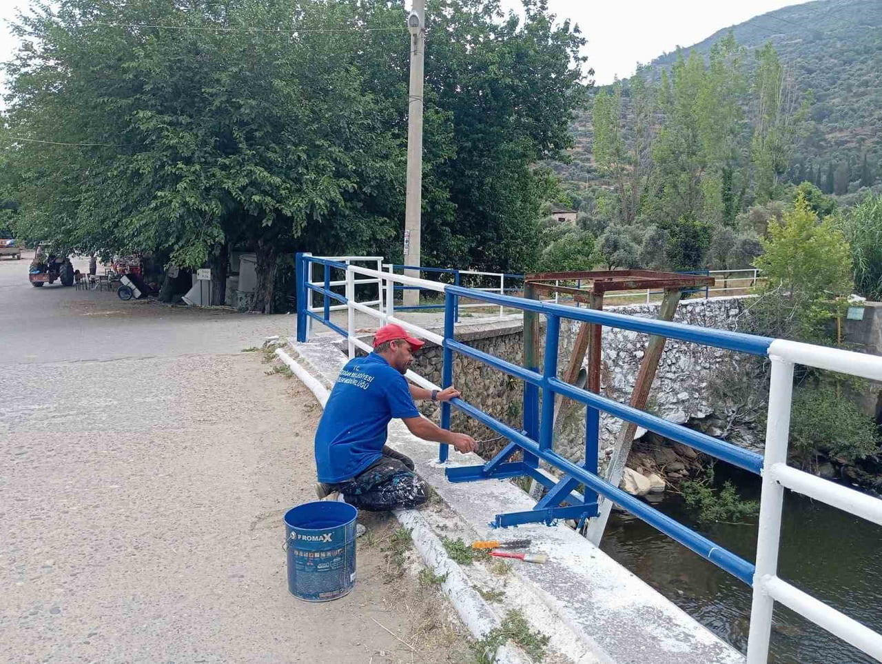 BOZDOĞAN BELEDİYESİ’NDEN KAZANDERE’DE KORKULUK VE TEL ÖRGÜ ÇALIŞMASI